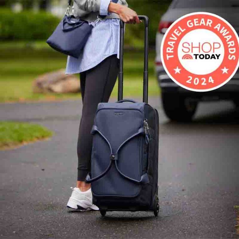 Baggallini rolling suitcase
