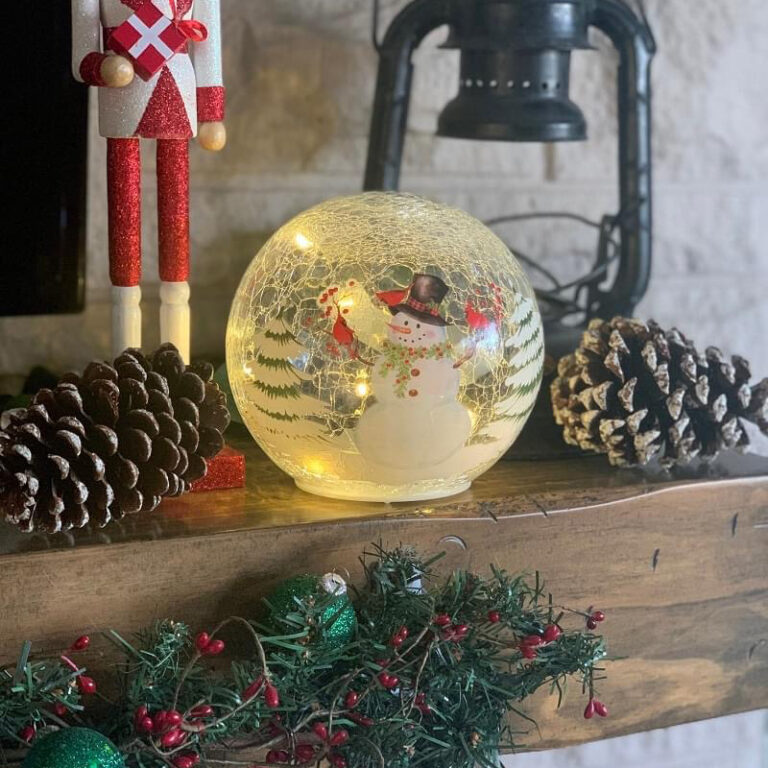 Red Carpet Studios Christmas Globe with snowman