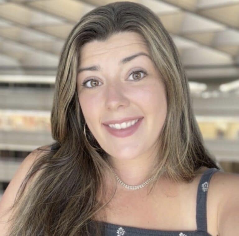 Emma Buchanan Headshot