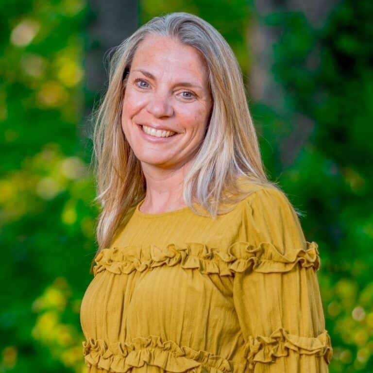 Michele Burbridge Headshot